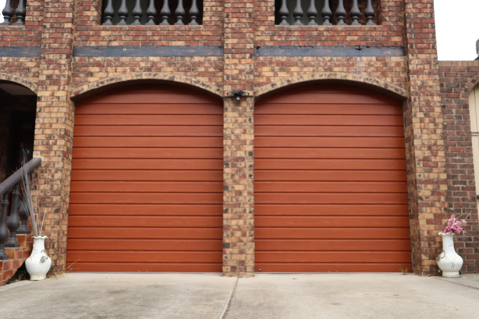 B&D Roll-A-Door Neo timber look doors
